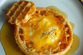 air-fryer-waffle-egg-in-a-hole-breakfast-4x3
