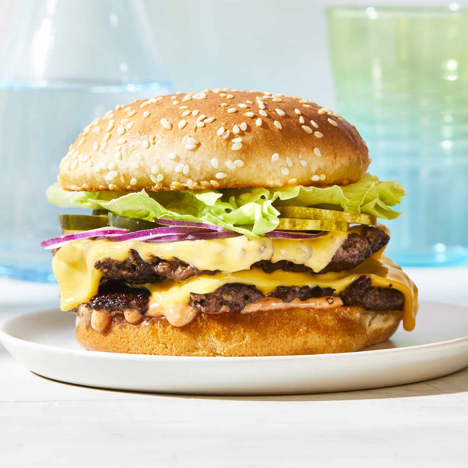 What Makes Smash Burgers Better Than Regular Burgers